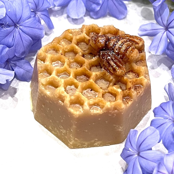 Bee Therapy Soaps ( Bundle of 5 soaps as described below) - Picture 4 of 5
